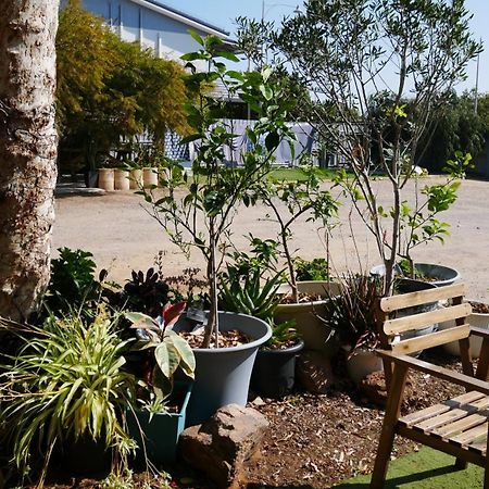 Geraldton Backpackers Hostel ภายนอก รูปภาพ