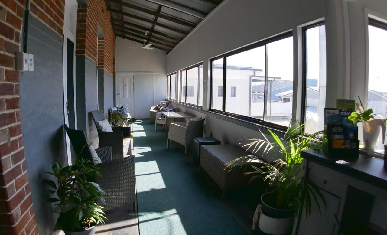 Geraldton Backpackers Hostel ภายนอก รูปภาพ