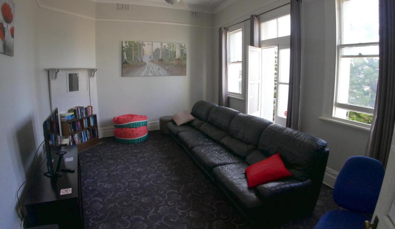 Geraldton Backpackers Hostel ภายนอก รูปภาพ