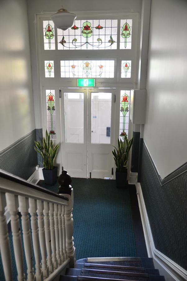 Geraldton Backpackers Hostel ภายนอก รูปภาพ