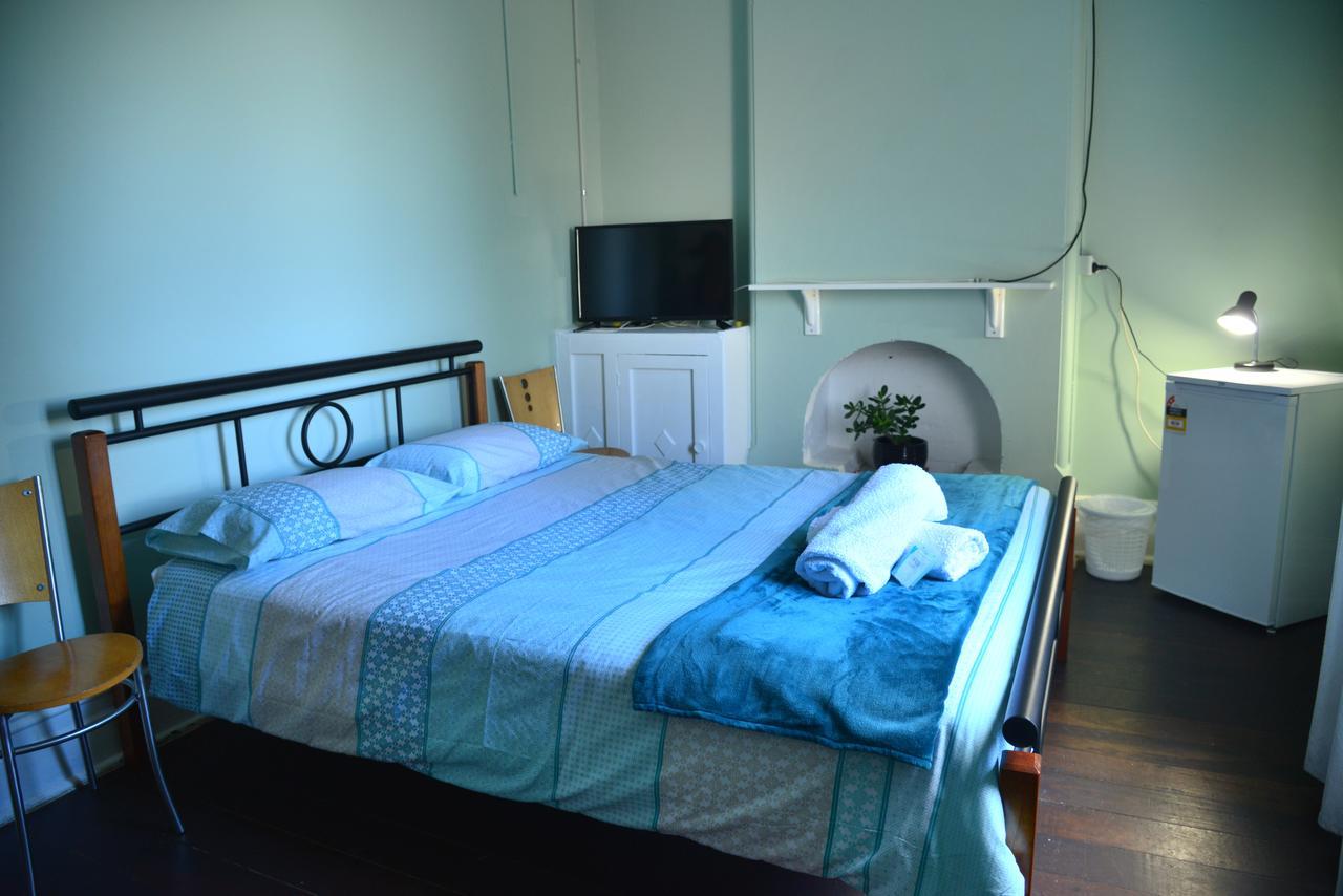Geraldton Backpackers Hostel ภายนอก รูปภาพ