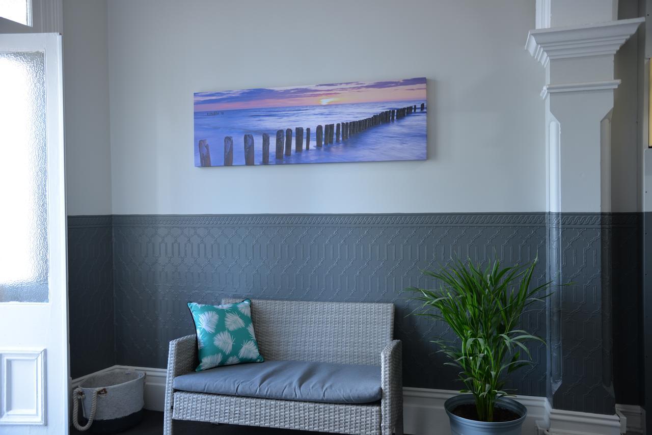 Geraldton Backpackers Hostel ภายนอก รูปภาพ