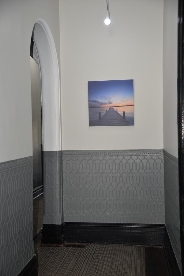 Geraldton Backpackers Hostel ภายนอก รูปภาพ