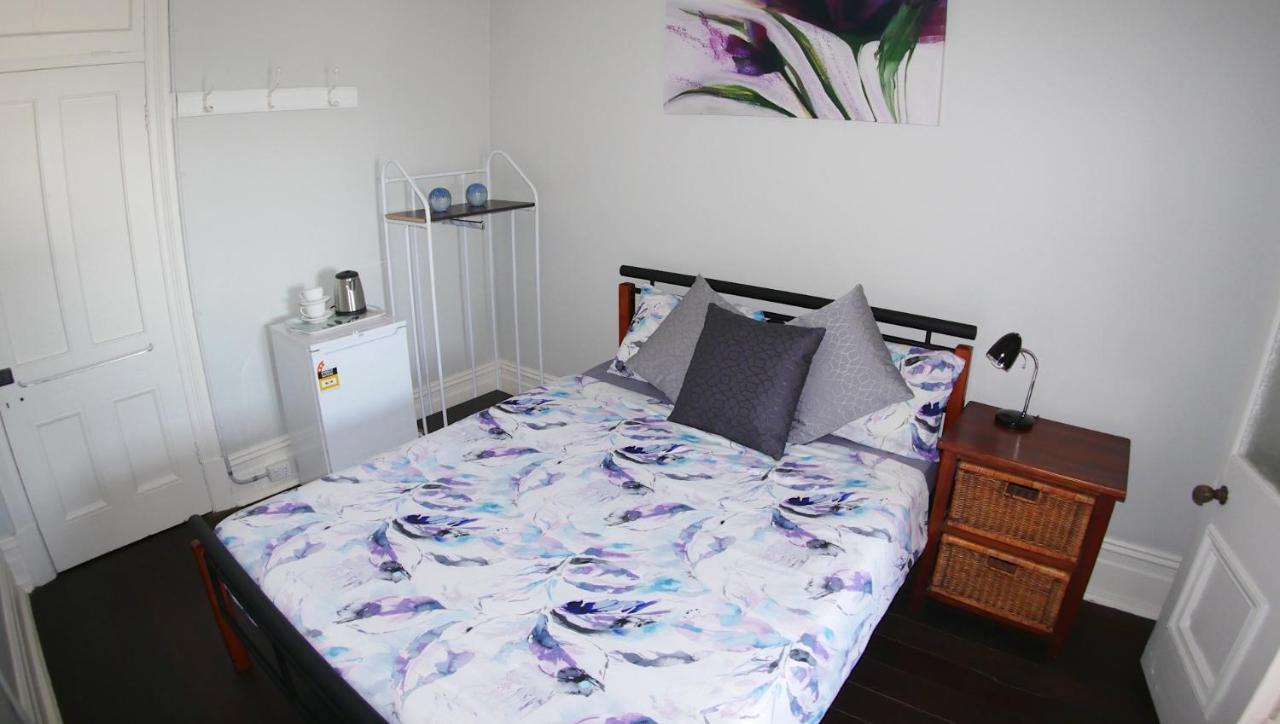 Geraldton Backpackers Hostel ภายนอก รูปภาพ