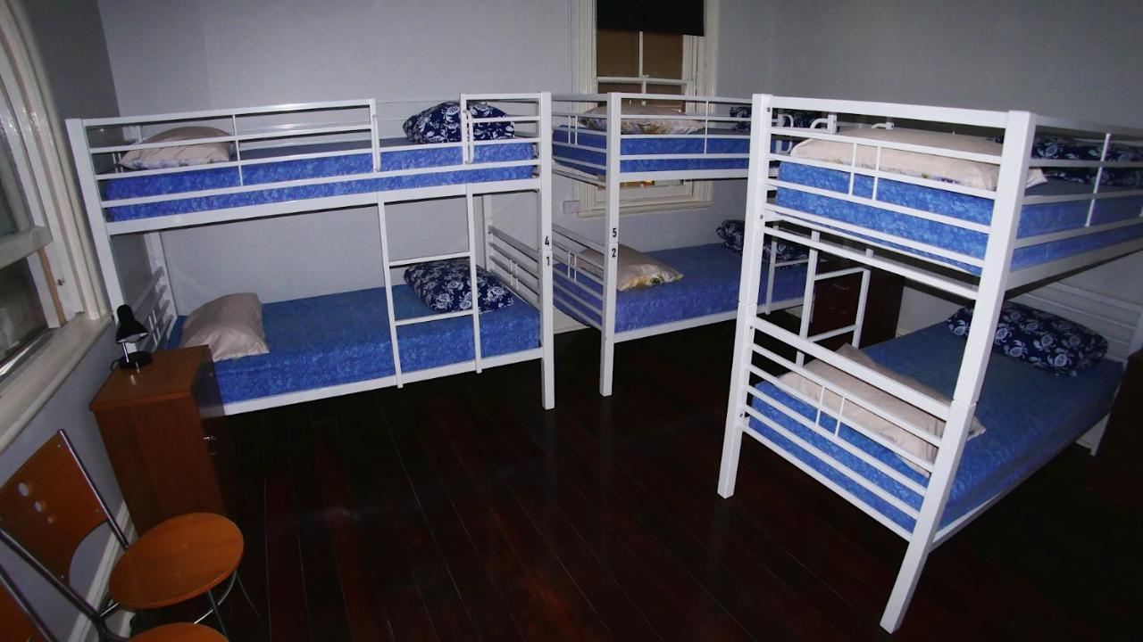 Geraldton Backpackers Hostel ภายนอก รูปภาพ