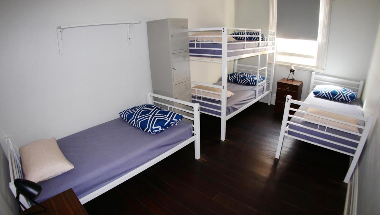 Geraldton Backpackers Hostel ภายนอก รูปภาพ